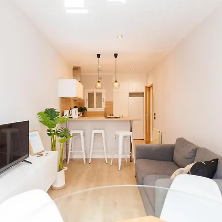 Bravissimo Mora 4 Apartman *